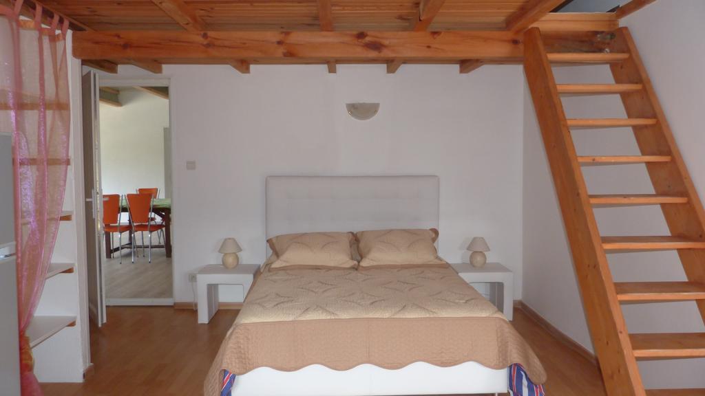 In Tavignanu Hotel Sortipiani Bilik gambar